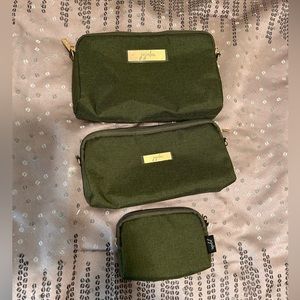 Jujube NWT Be Set Olive Chromatics!
